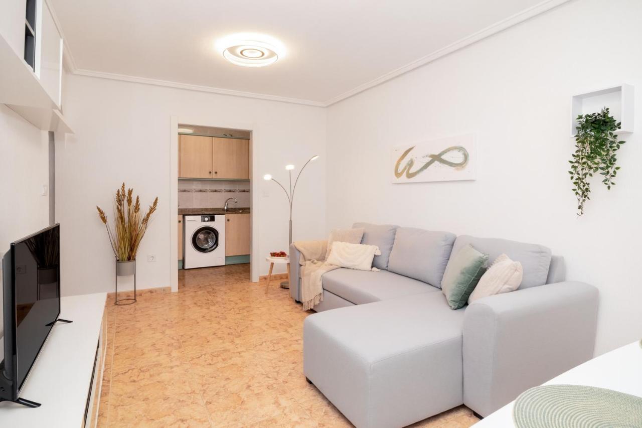 Piso En El Centro Apartamento Torrevieja Exterior foto