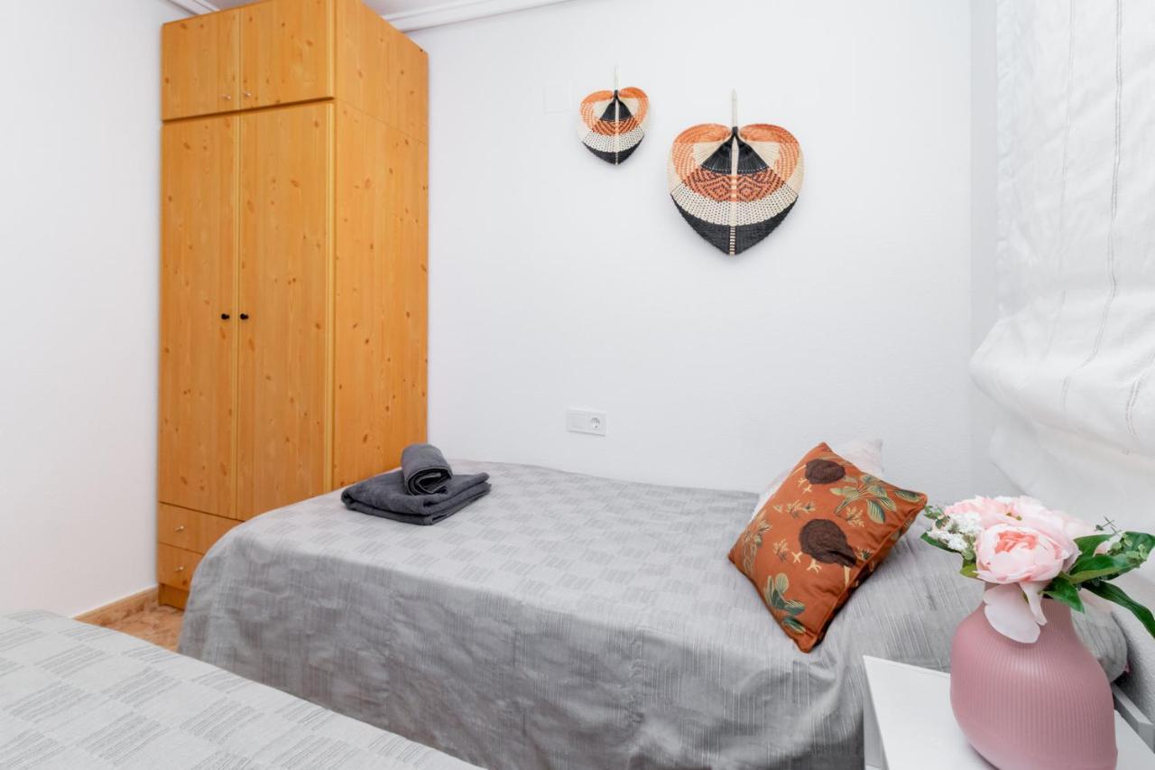 Piso En El Centro Apartamento Torrevieja Exterior foto